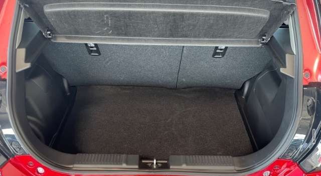 Suzuki Swift 1.2 Comfort LED NAVI ACC Kamera SitzHZG APP Connec