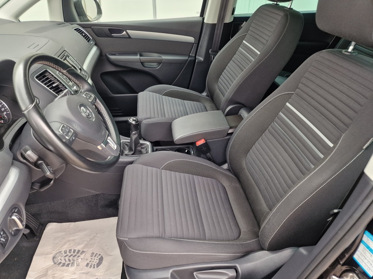 Volkswagen Sharan  Navi*Sitzheiz*R-Cam*Steuerkette neu !!!