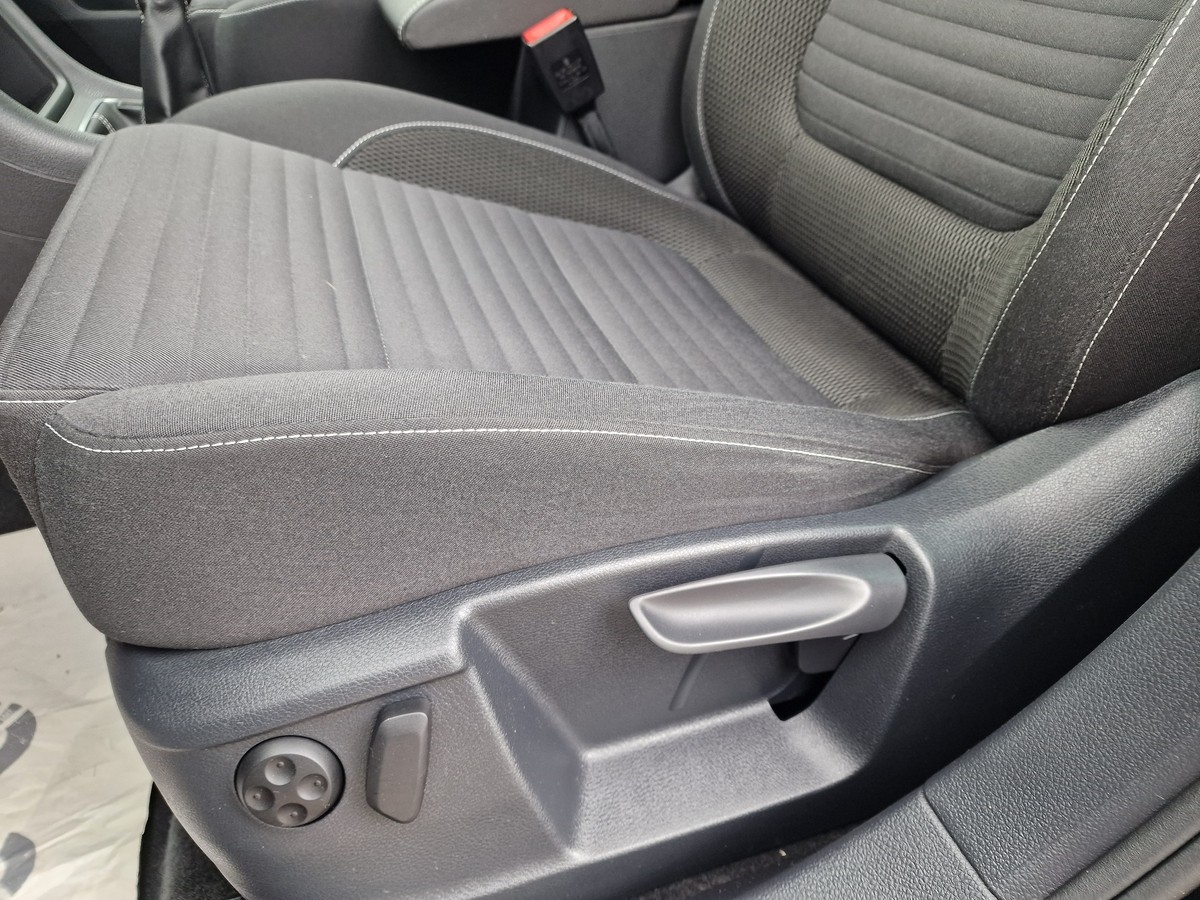 Volkswagen Sharan  Navi*Sitzheiz*R-Cam*Steuerkette neu !!!