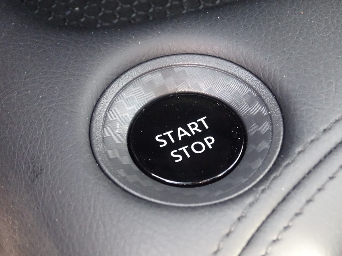 Nissan Juke 1.6 Hybrid N-Connecta Hybrid Winter Paket