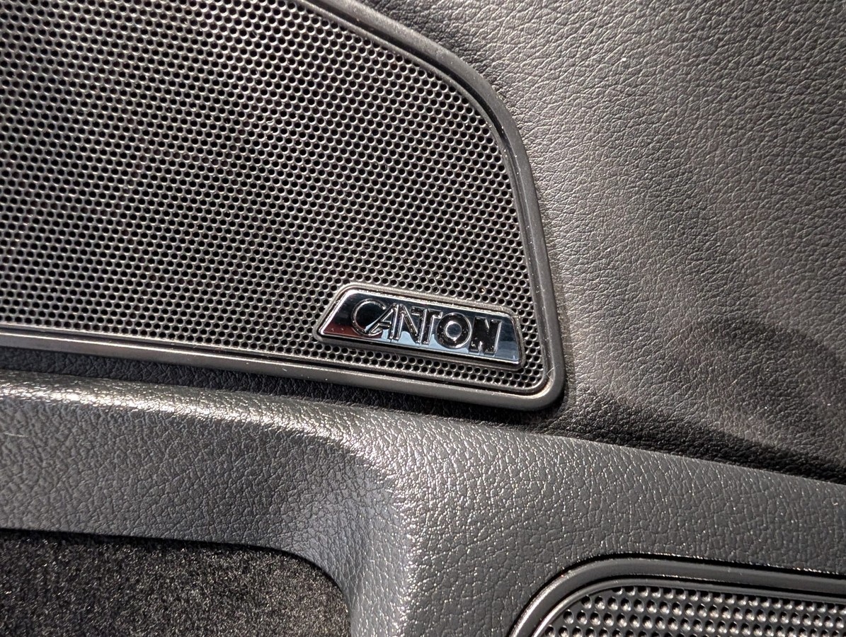 Skoda Superb Combi 1.4TSI Bi-Xenon Navi App Canton