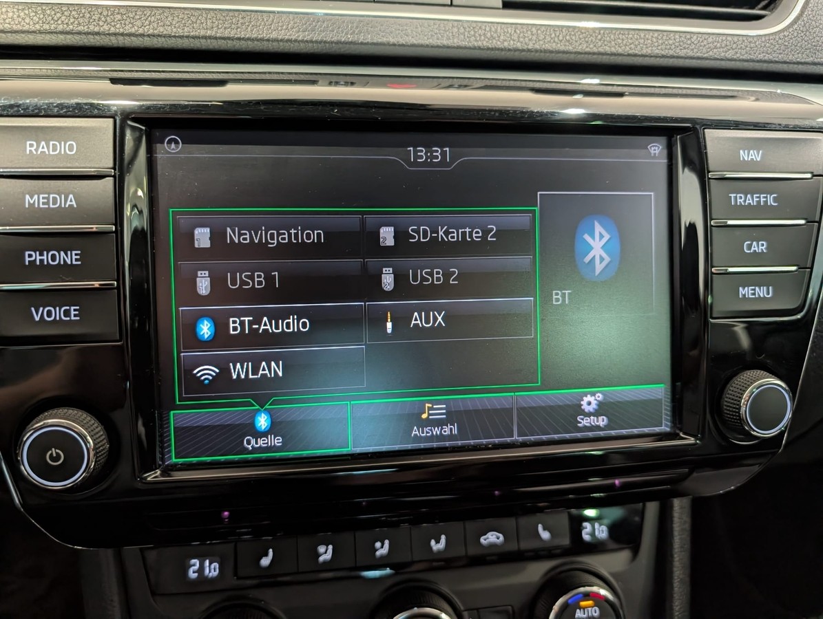 Skoda Superb Combi 1.4TSI Bi-Xenon Navi App Canton