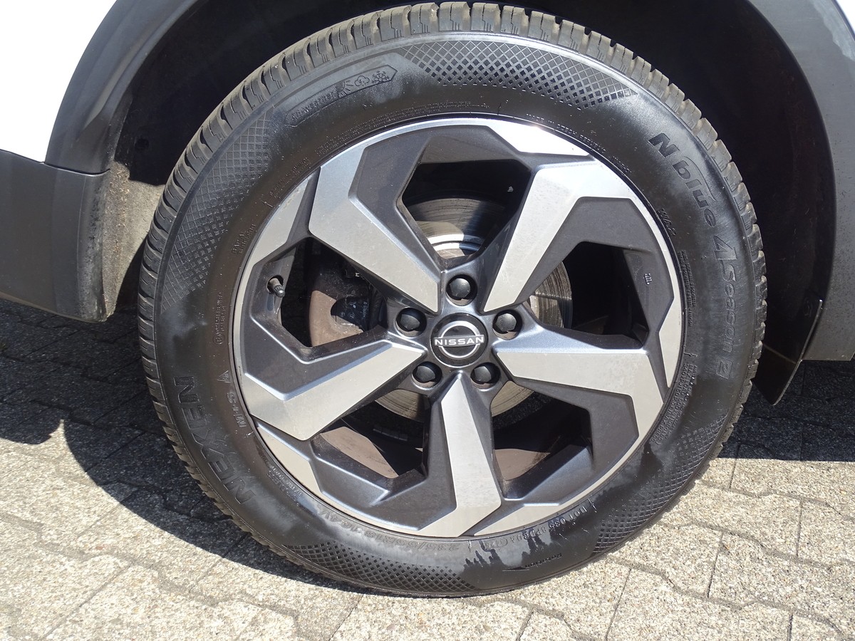 Nissan Qashqai 1.3 DIG-T N-Connecta 