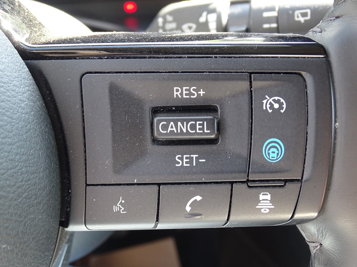 Nissan Qashqai 1.3 DIG-T N-Connecta 