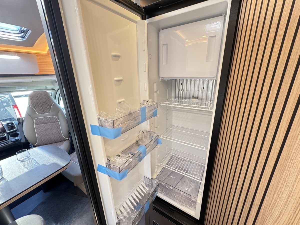 Malibu T 450 RB LE  Lithium+Markise+Backofen+ACC