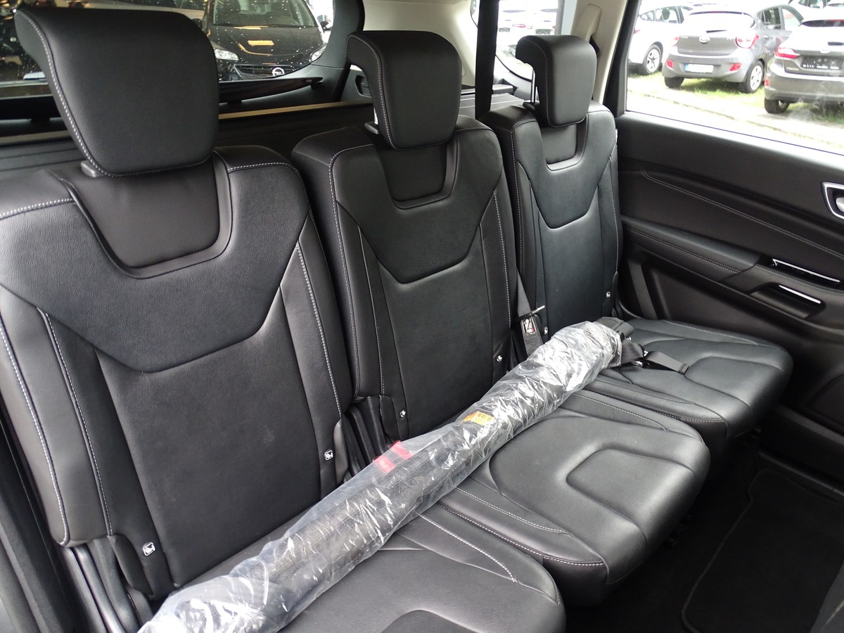 Ford S-Max 2.5 Duratec FHEV Hybrid Titanium 