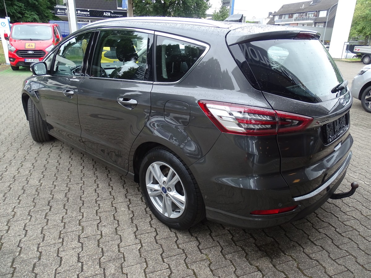 Ford S-Max 2.5 Duratec FHEV Hybrid Titanium 