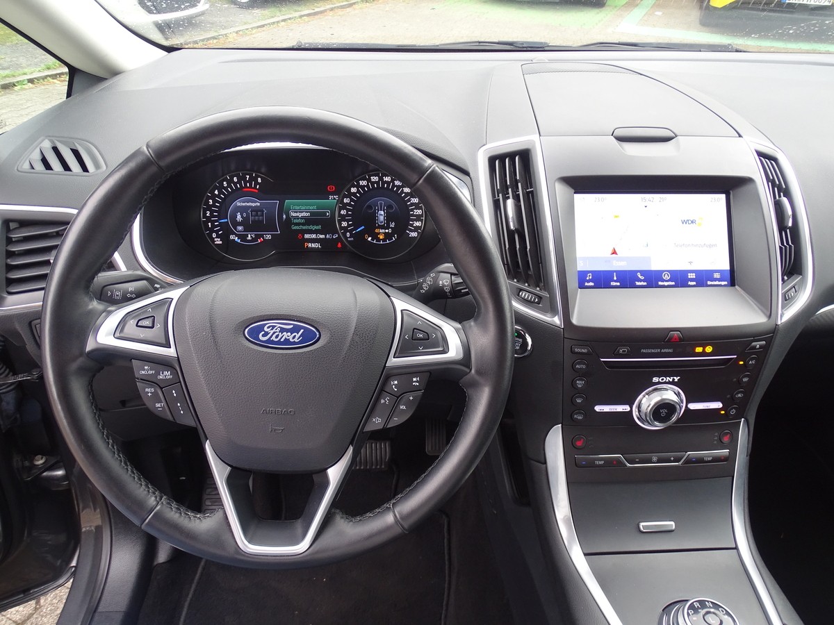 Ford S-Max 2.5 Duratec FHEV Hybrid Titanium 