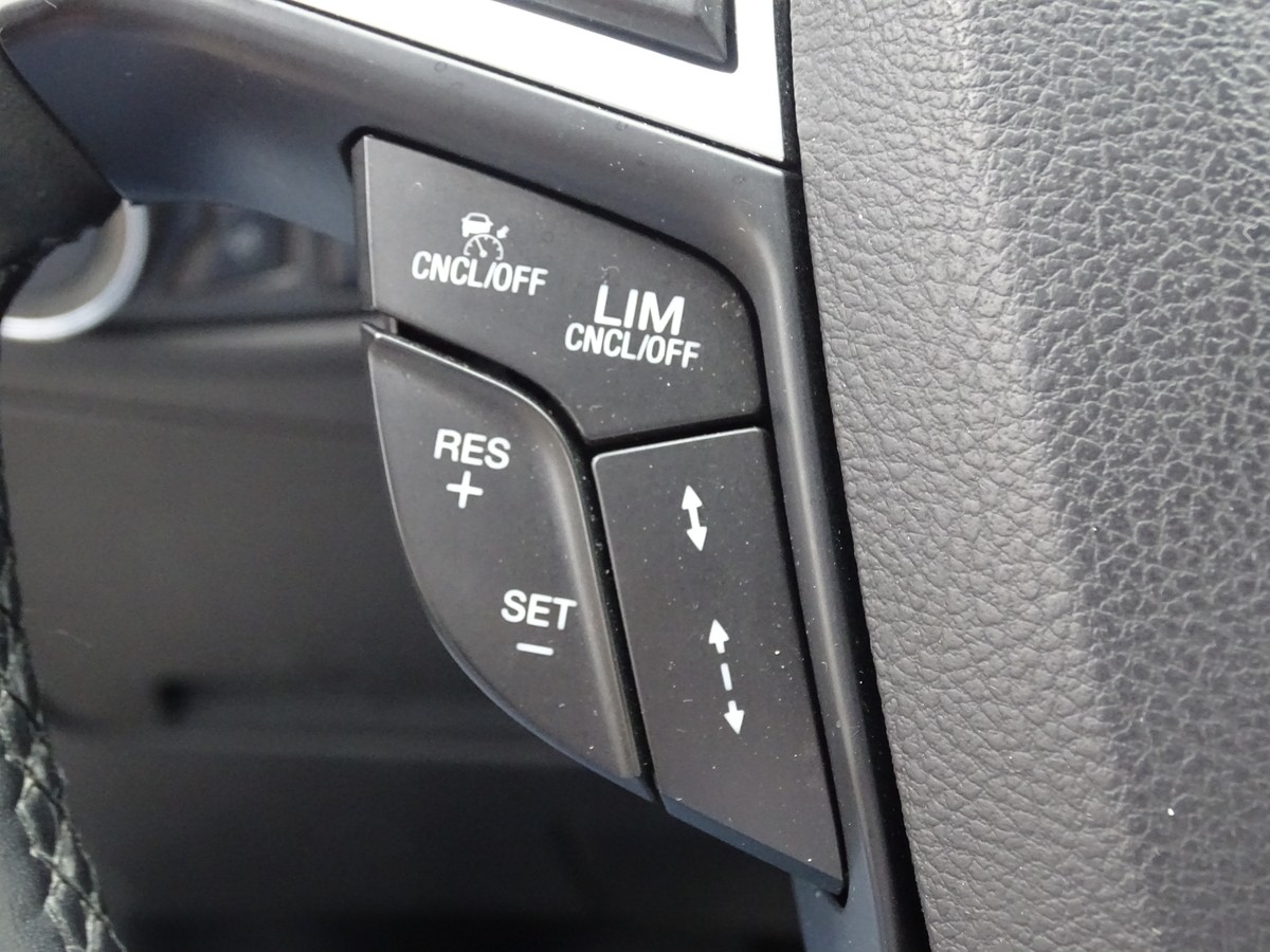 Ford S-Max 2.5 Duratec FHEV Hybrid Titanium 