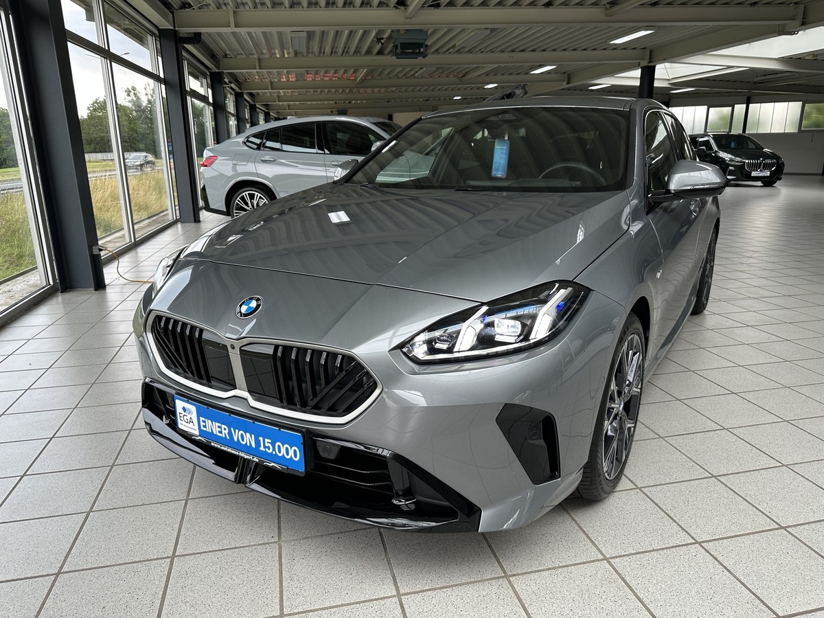 BMW 120 M Sport LED AHK HUD Sportsitze Kamera Alcantara