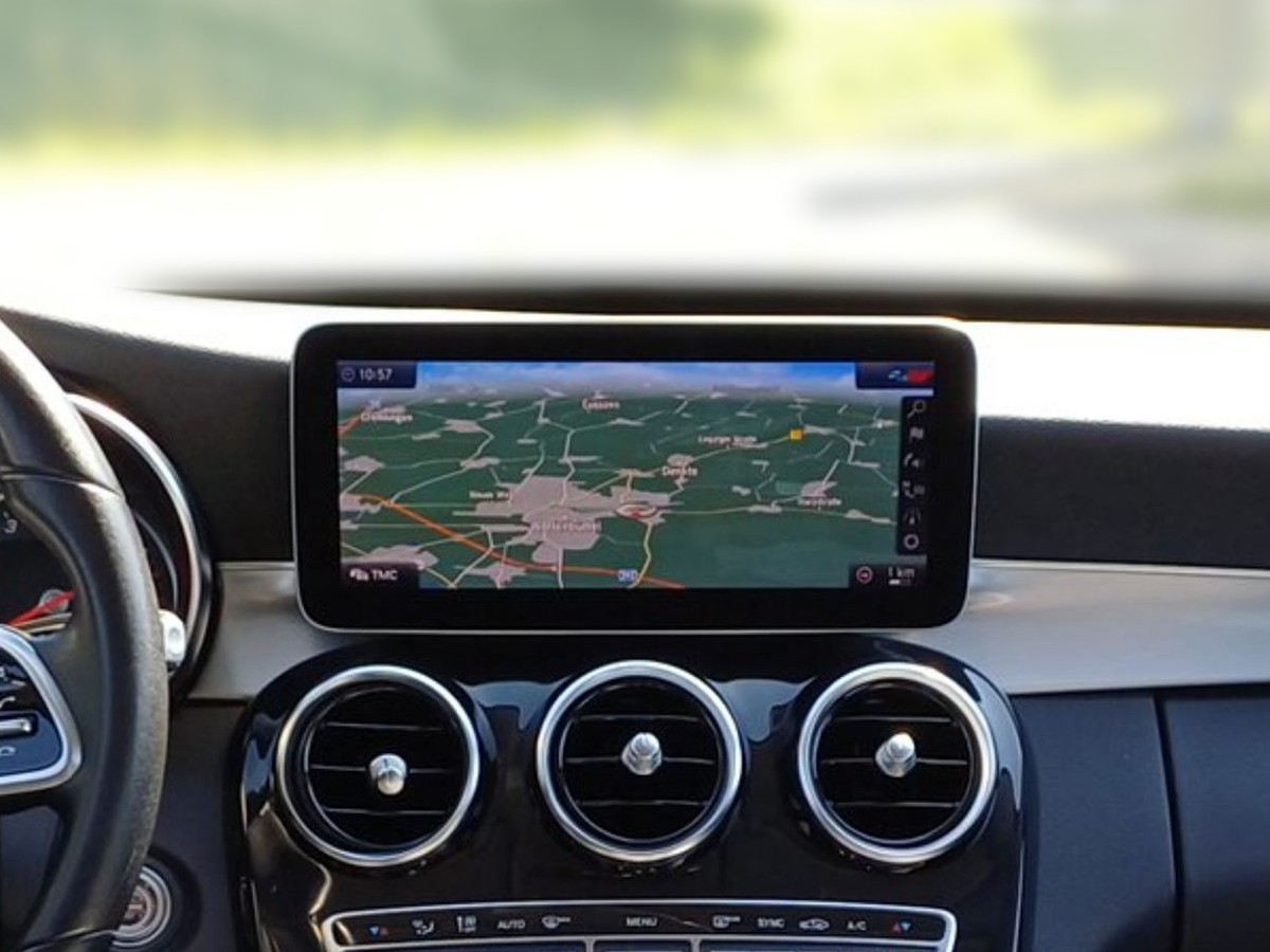 Mercedes-Benz C 180 T Avantgarde LED PDC Kamera Allwetter Navi App