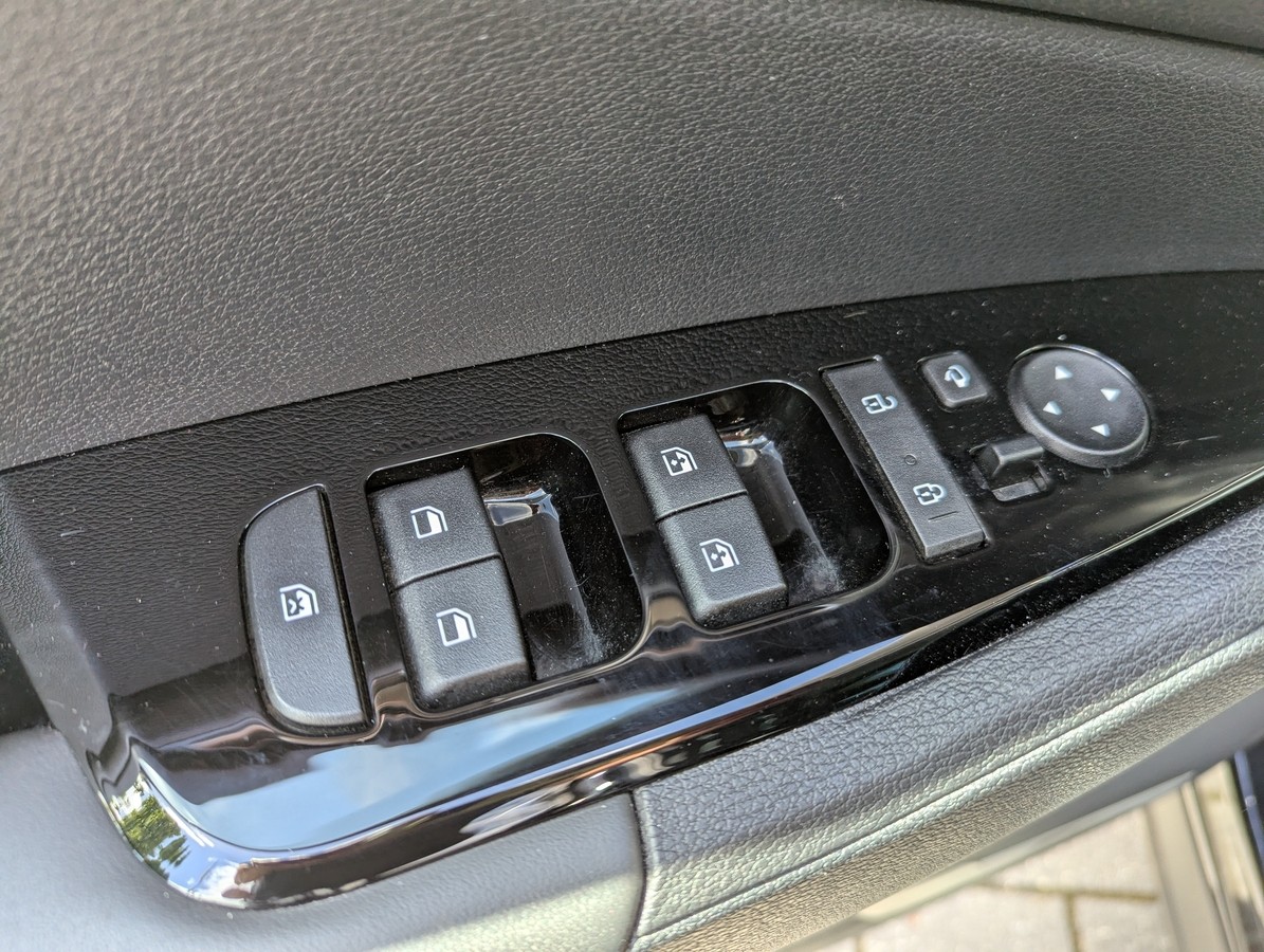 Kia Sportage 1.6 T-GDI Mild-Hybrid Vision SHZ GJR