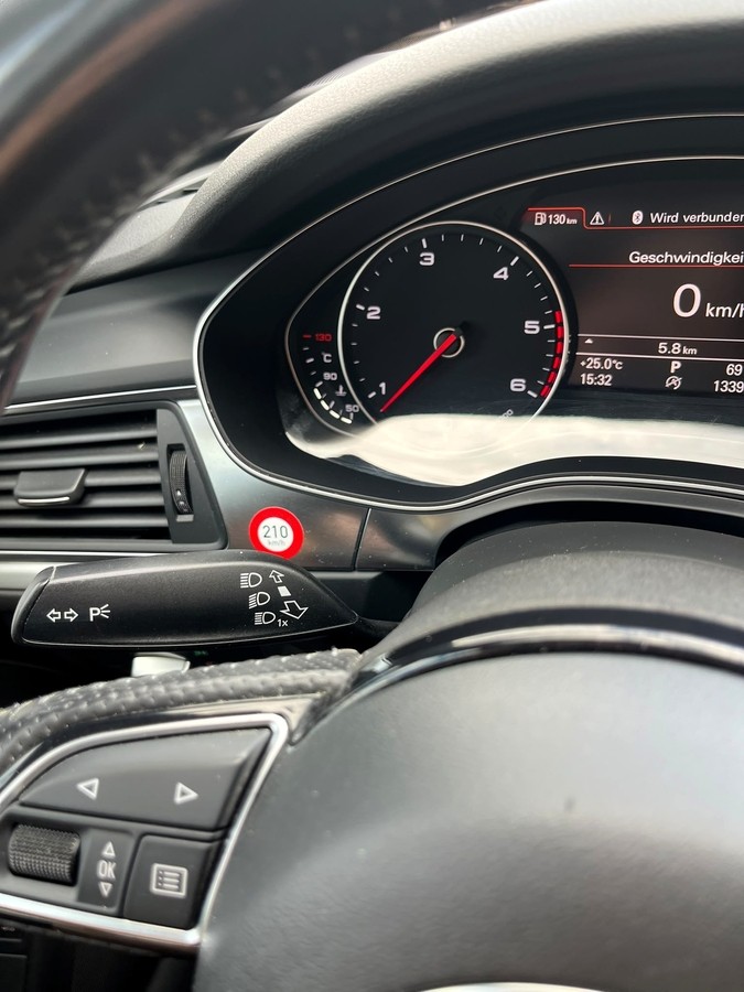 Audi A6 Avant 3.0 TDI Quattro*S-Line*Pano*AHK*2. Hand*