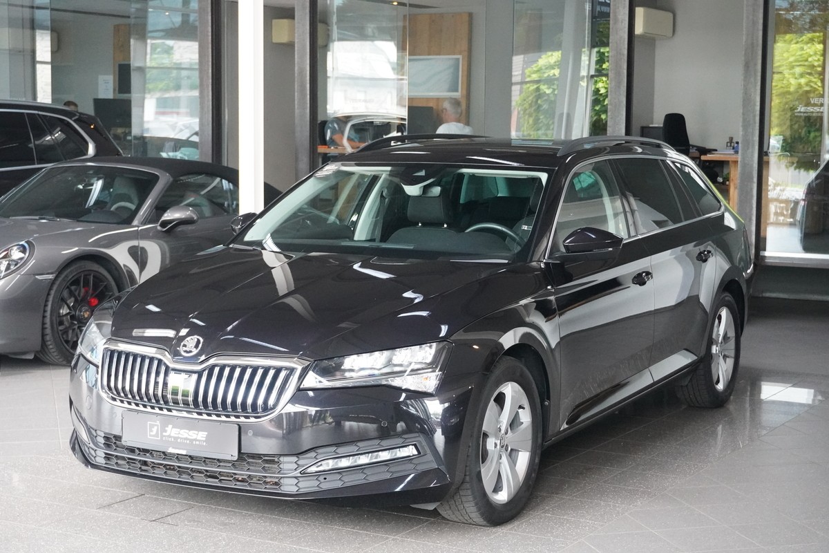 Skoda Superb Combi 2.0 TDI Ambition DSG LED ACC AHK Navi 
