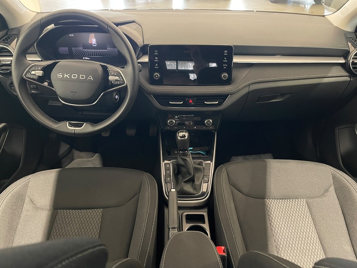 Skoda Fabia 1.0TSI LED Kamera 5J Garantie