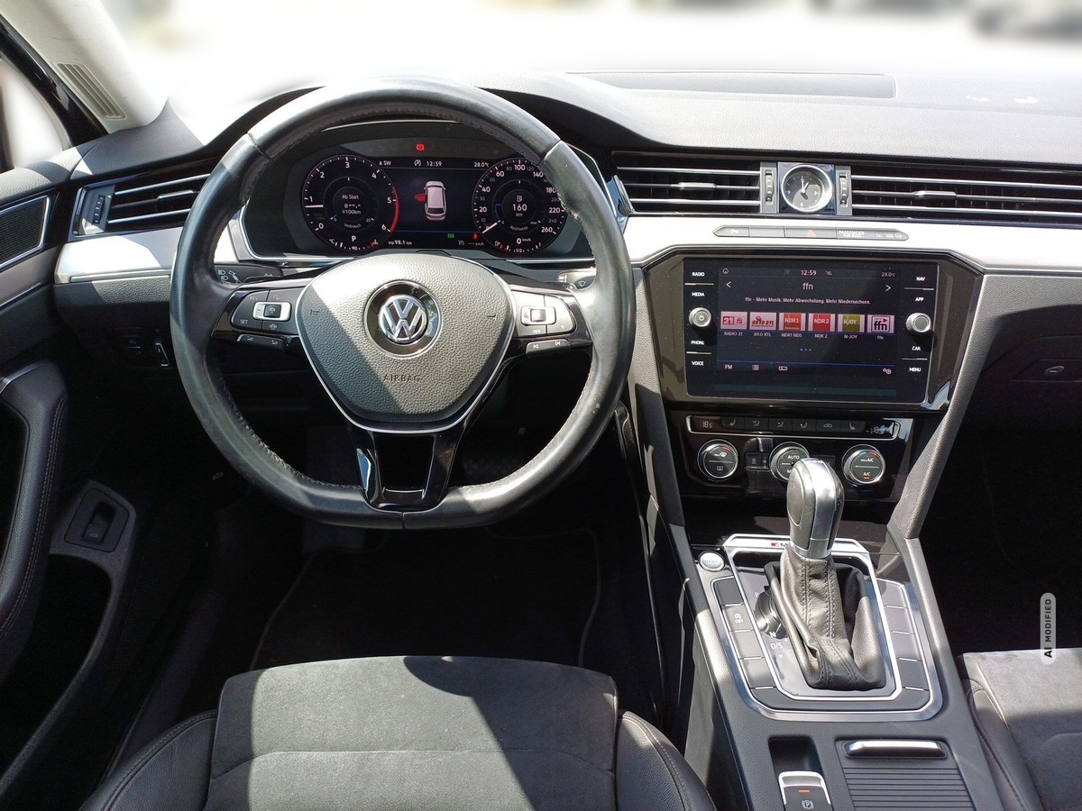 Volkswagen Passat Variant 2.0 TDI 4Motion BMT Highline AHK Massage Navi