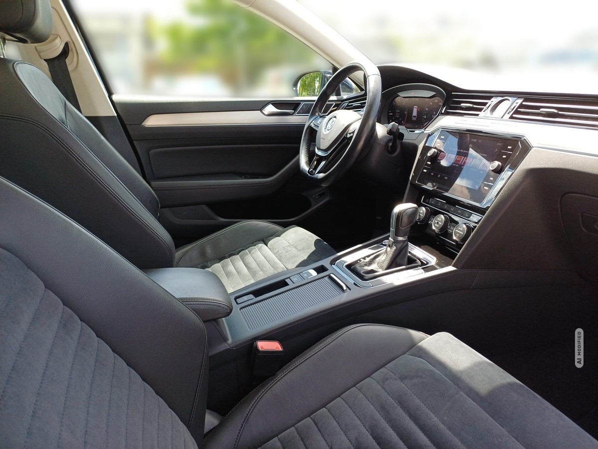 Volkswagen Passat Variant 2.0 TDI 4Motion BMT Highline AHK Massage Navi