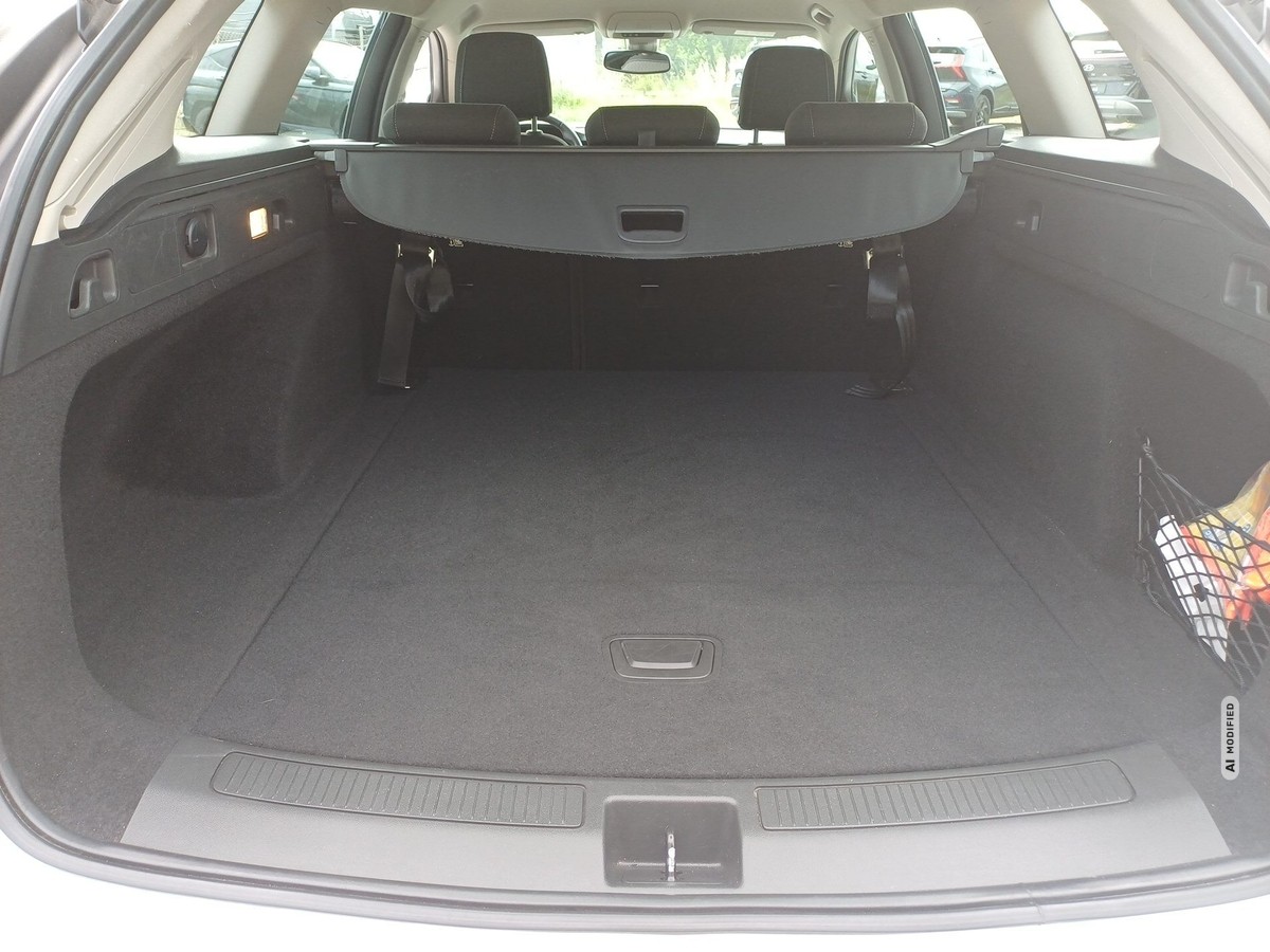 Opel Insignia 2.0 CDTI Business Edition AHK Parklenkass. Sitzh. 