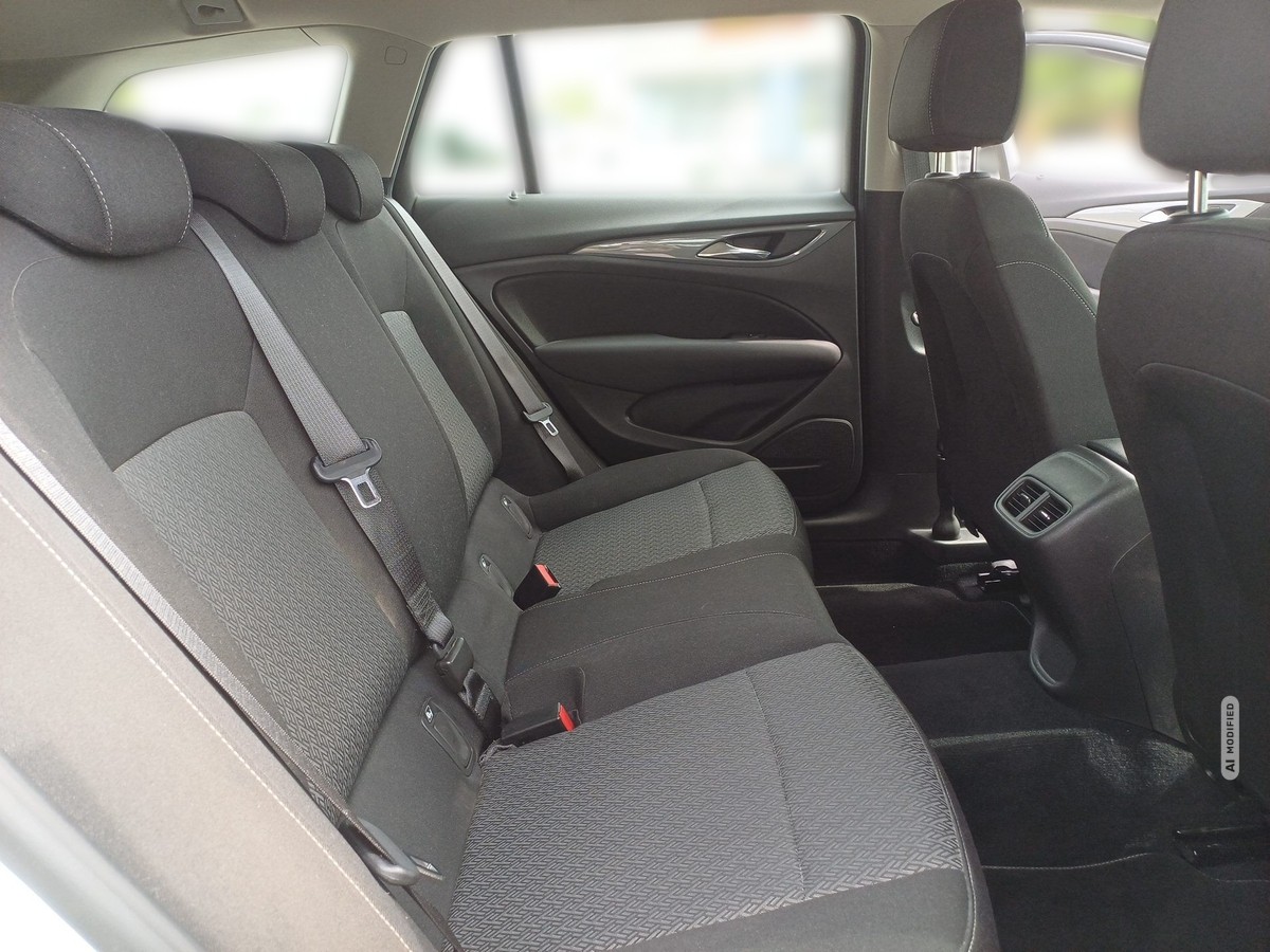 Opel Insignia 2.0 CDTI Business Edition AHK Parklenkass. Sitzh. 