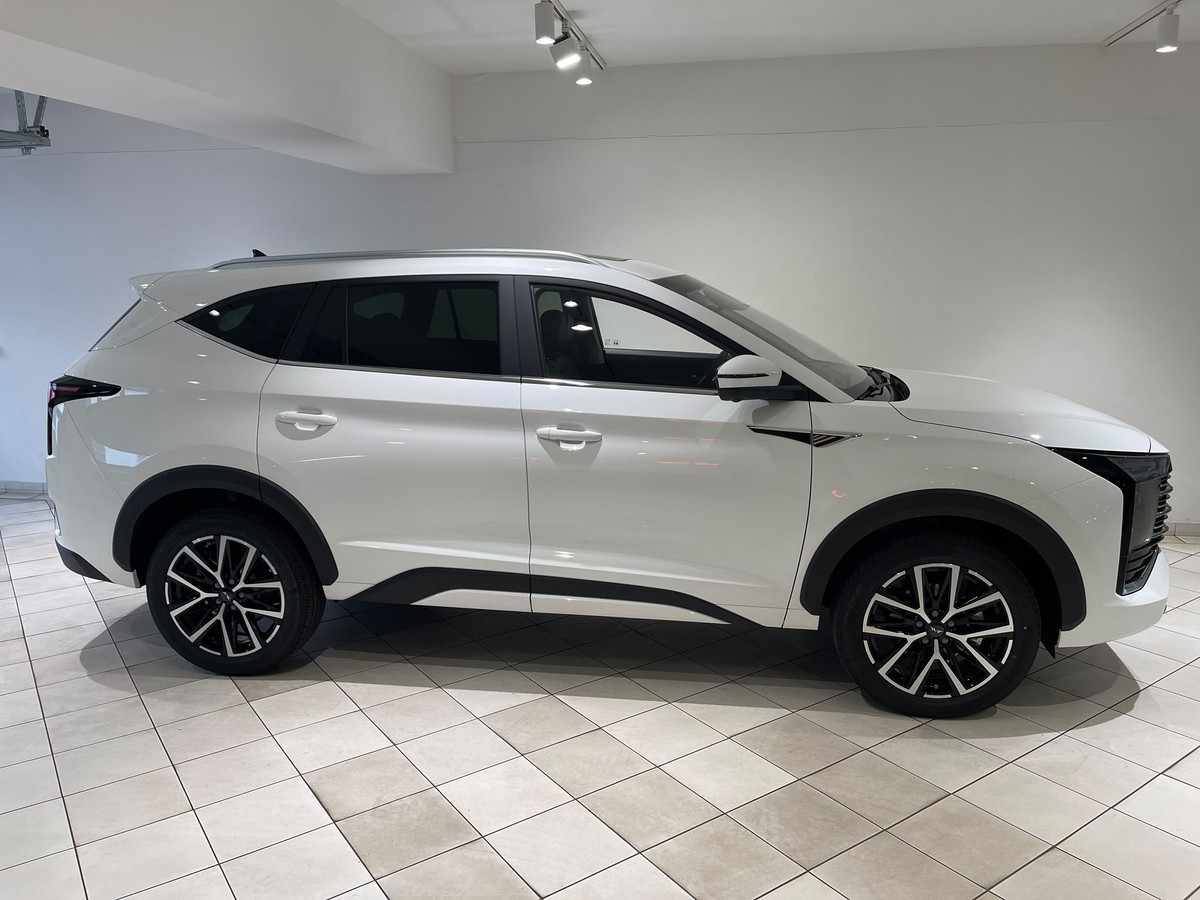 JAC JS8 Pro Automatik 7Sitzer PANO Garantie APP