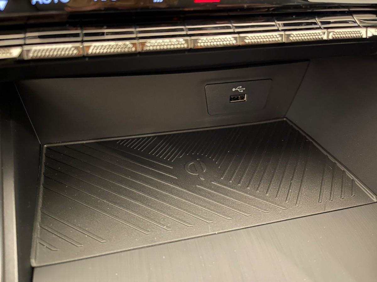 JAC JS8 Pro Automatik 7Sitzer PANO Garantie APP