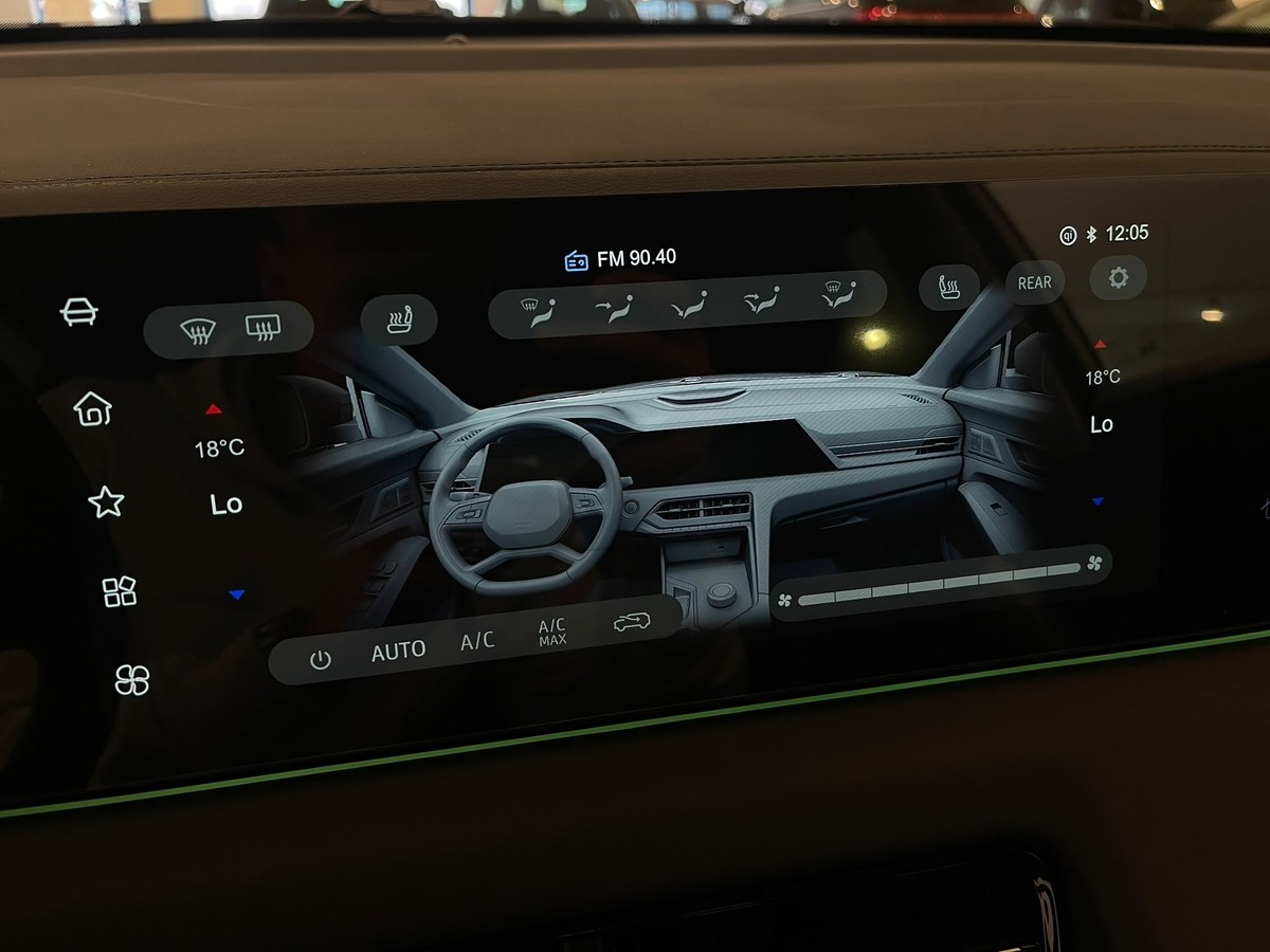 JAC JS8 Pro Automatik 7Sitzer PANO Garantie APP