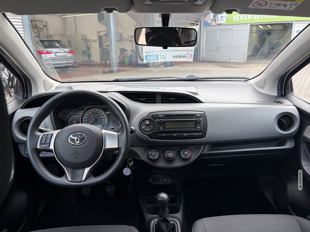 Toyota Yaris 1.0 VVTi