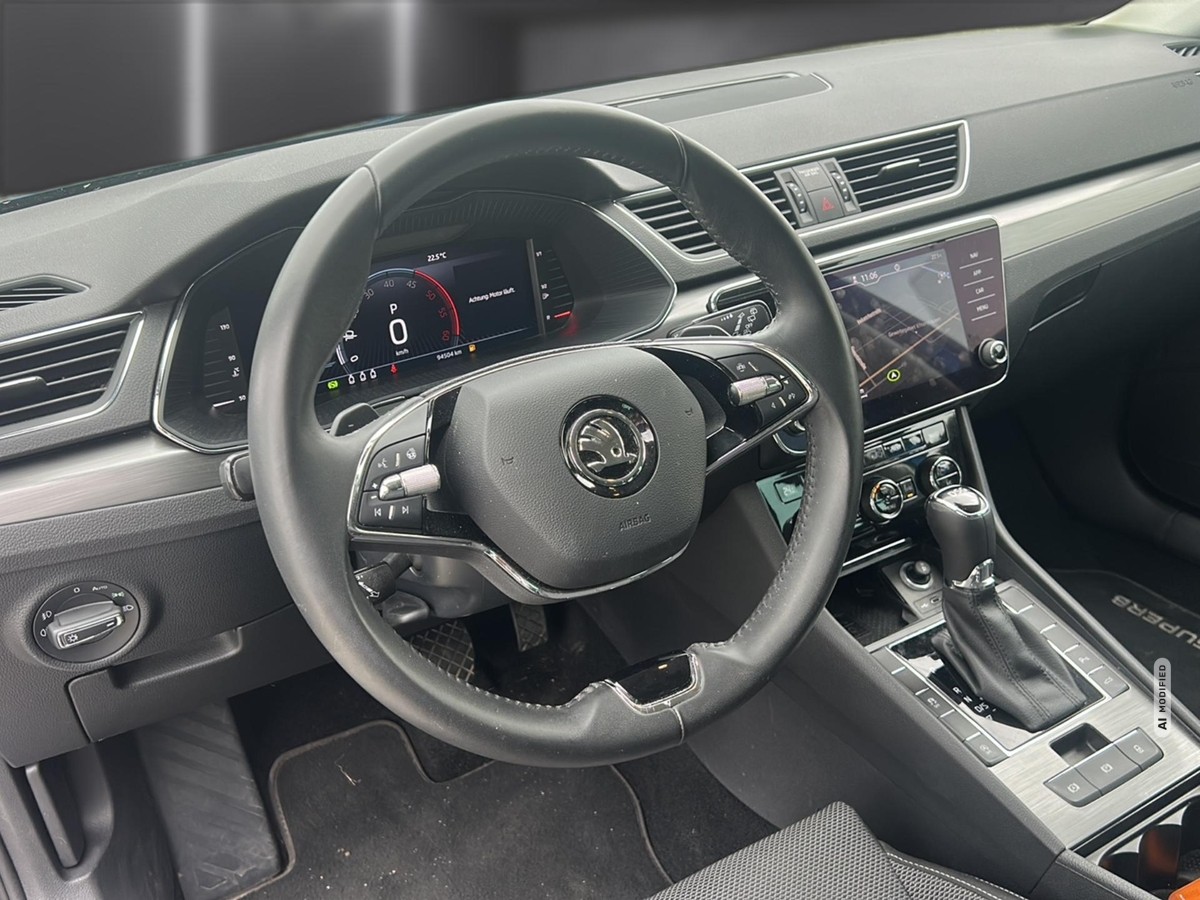 Skoda Superb Combi 2.0 TDI Style *LED*NAVI*SHZ*AHZV*