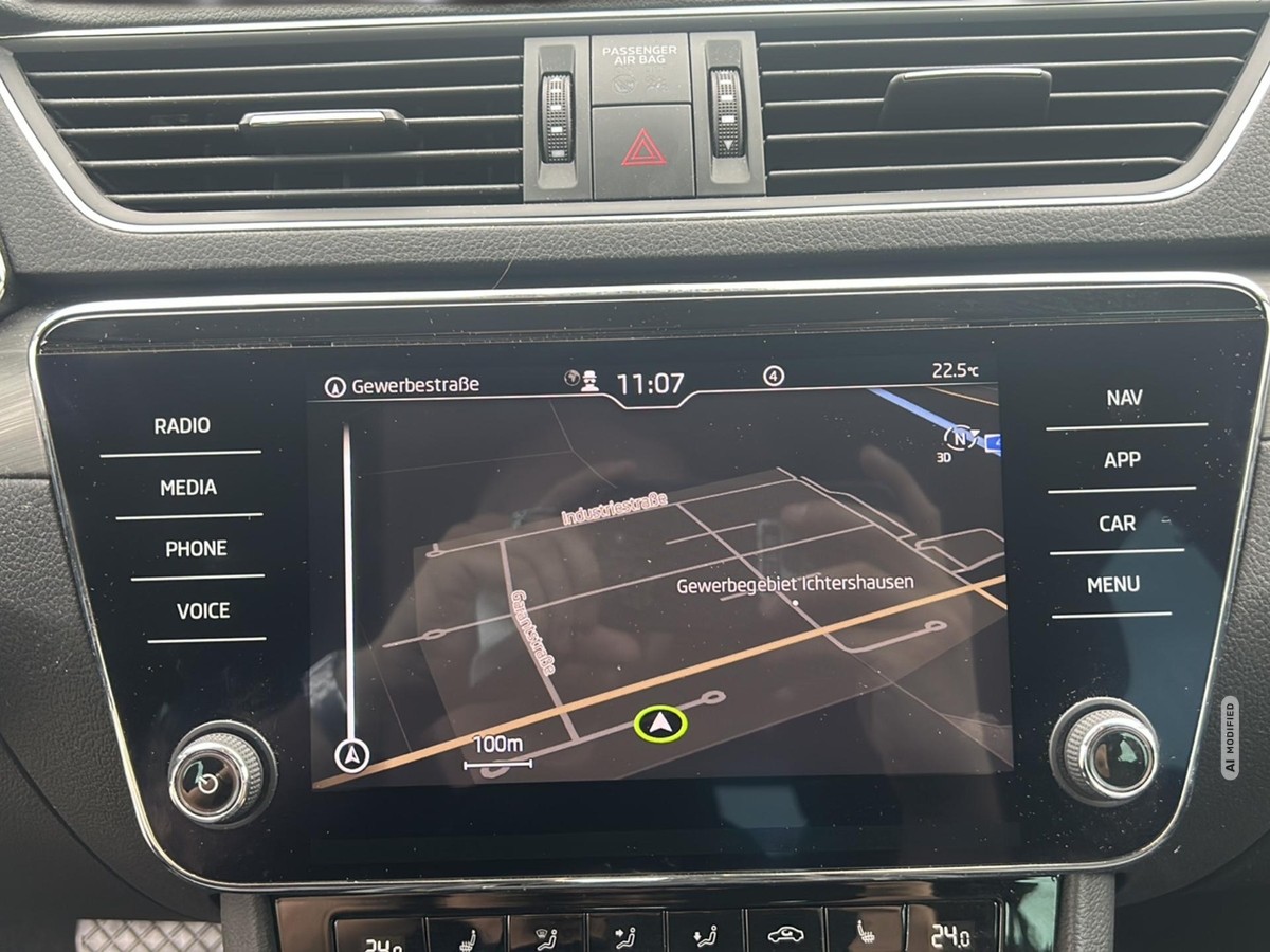 Skoda Superb Combi 2.0 TDI Style *LED*NAVI*SHZ*AHZV*