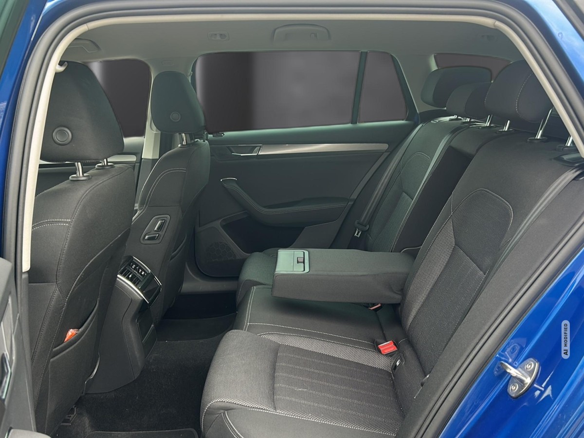 Skoda Superb Combi 2.0 TDI Style *LED*NAVI*SHZ*AHZV*