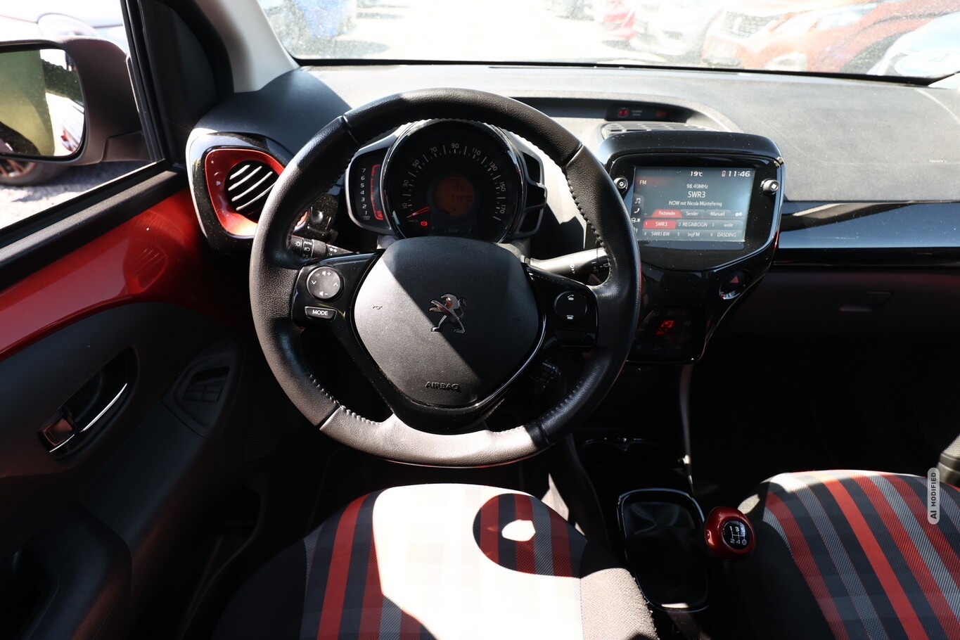 Peugeot 108 1.0 VTi 72 TOP! Collection SHZ Klimaaut. 15Z
