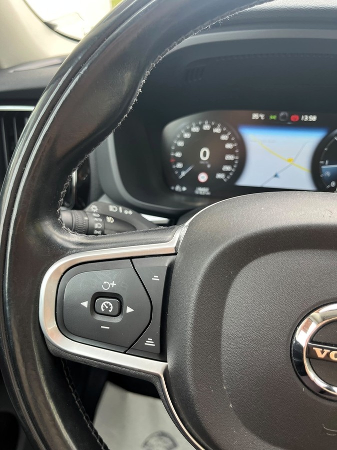 Volvo XC60 D5 AWD Momentum*360°-Kamera*AHK*Sitzheizung v+h*