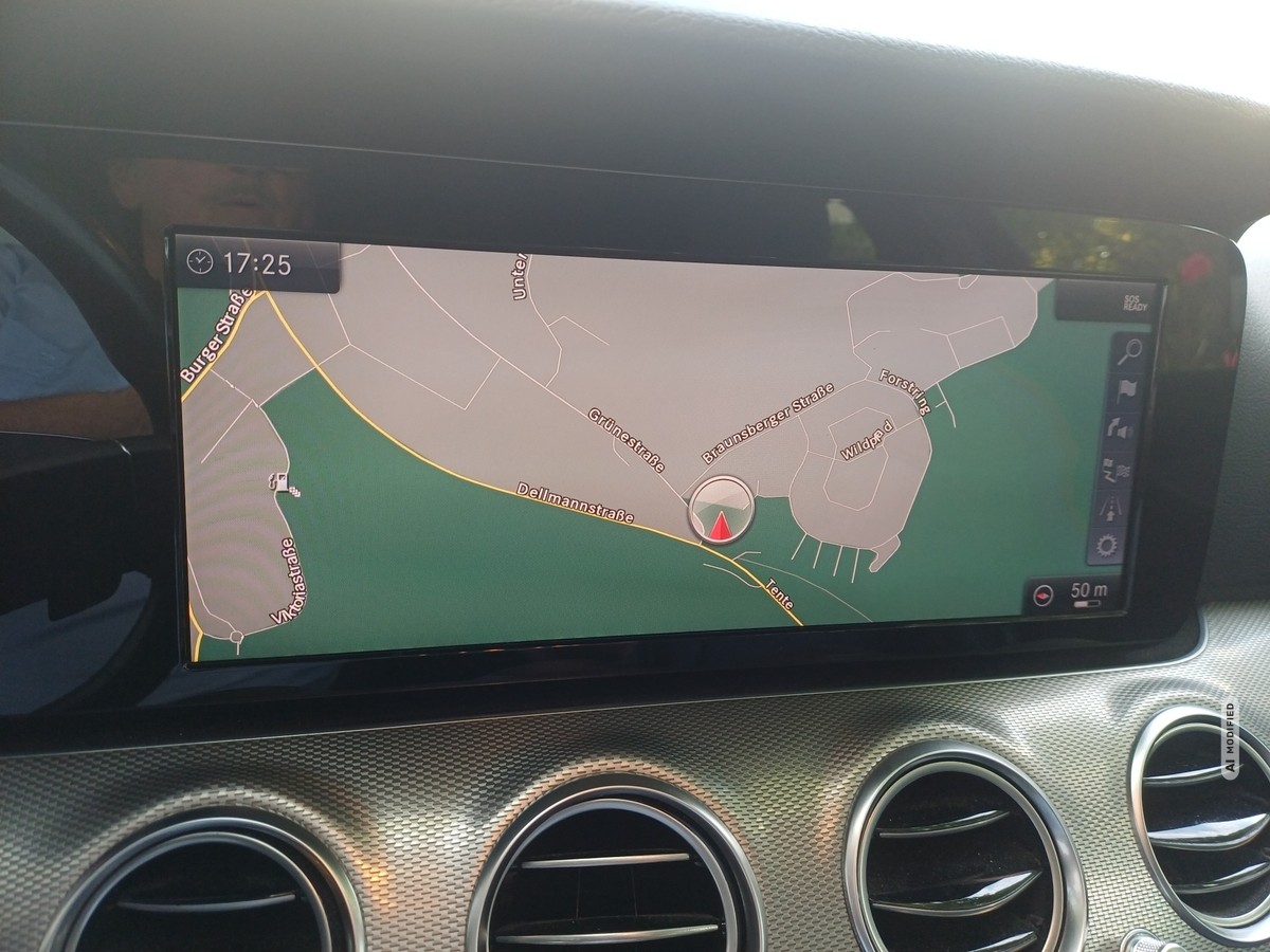 Mercedes-Benz E 200 T Avantgarde 4Matic AHK*LED*NAVI*KAMERA*SHZ*PTS*