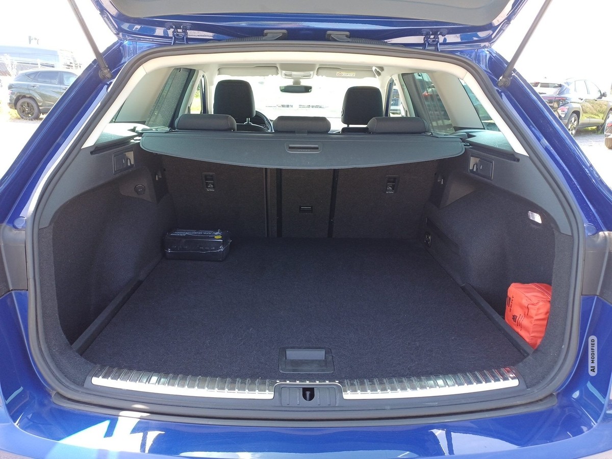 Seat Leon ST 1.5 TSI Xcellence ACC Sitzh. PDC Kamera Full-Link