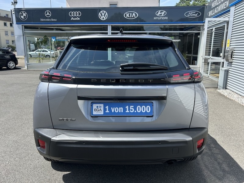 Peugeot 2008 STYLE KLIMA*SHZG*BTH*NAVI*SMART-LINK*PDC*R-CAM