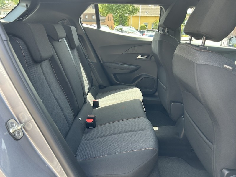 Peugeot 2008 STYLE KLIMA*SHZG*BTH*NAVI*SMART-LINK*PDC*R-CAM