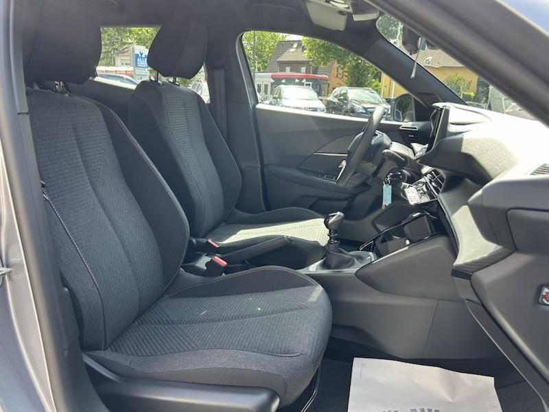 Peugeot 2008 STYLE KLIMA*SHZG*BTH*NAVI*SMART-LINK*PDC*R-CAM