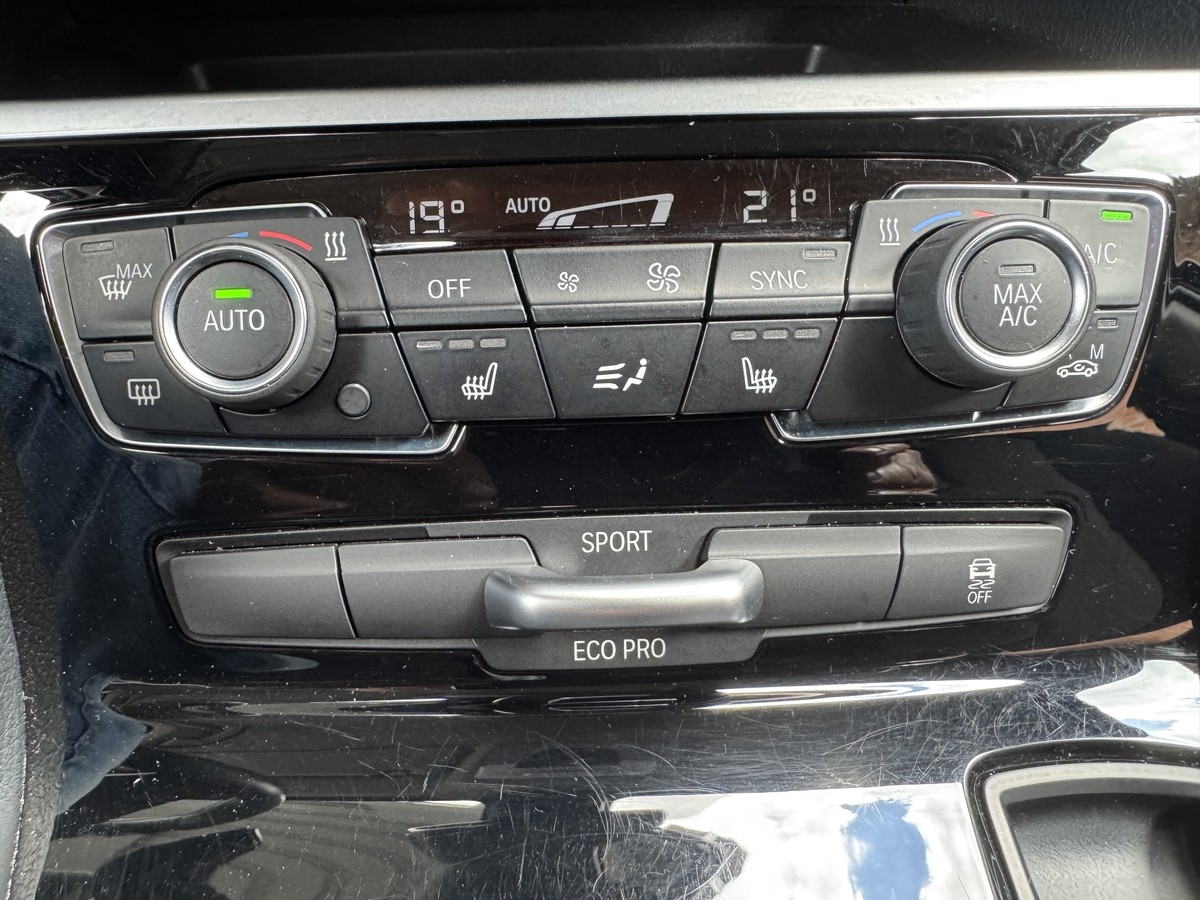 BMW 218 Active Tourer 2er Active Tourer - 218i Advantage 