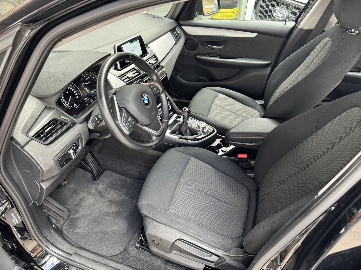 BMW 218 Active Tourer 2er Active Tourer - 218i Advantage 
