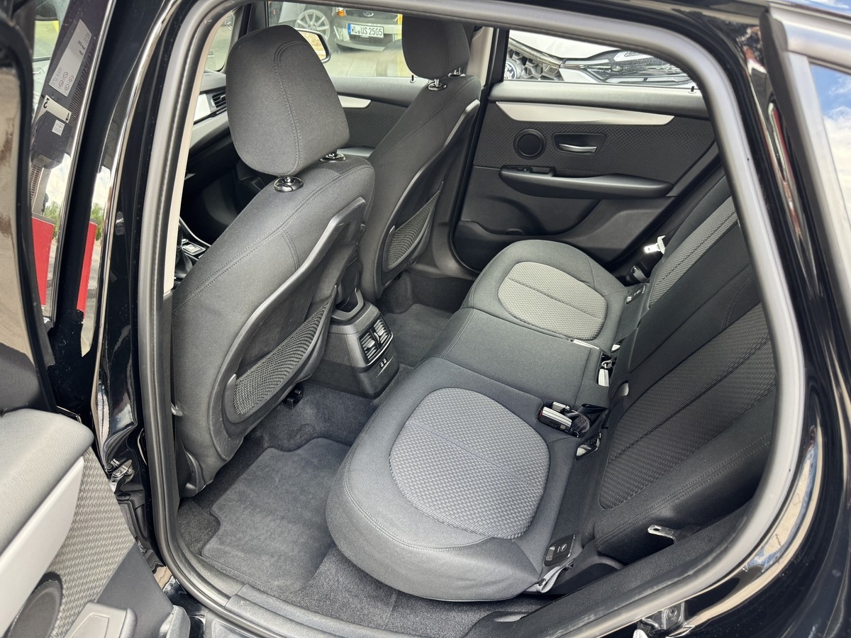 BMW 218 Active Tourer 2er Active Tourer - 218i Advantage 