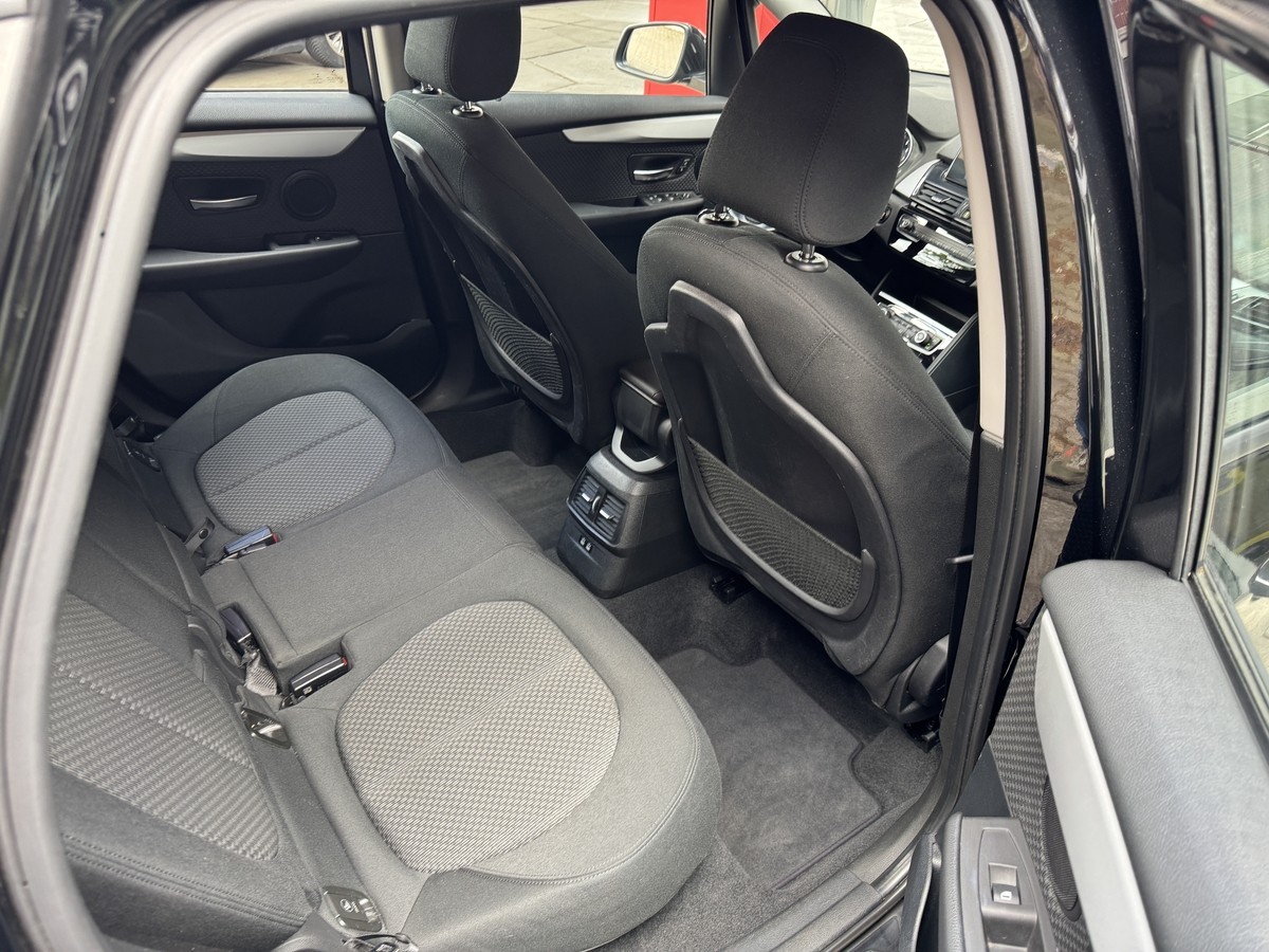 BMW 218 Active Tourer 2er Active Tourer - 218i Advantage 