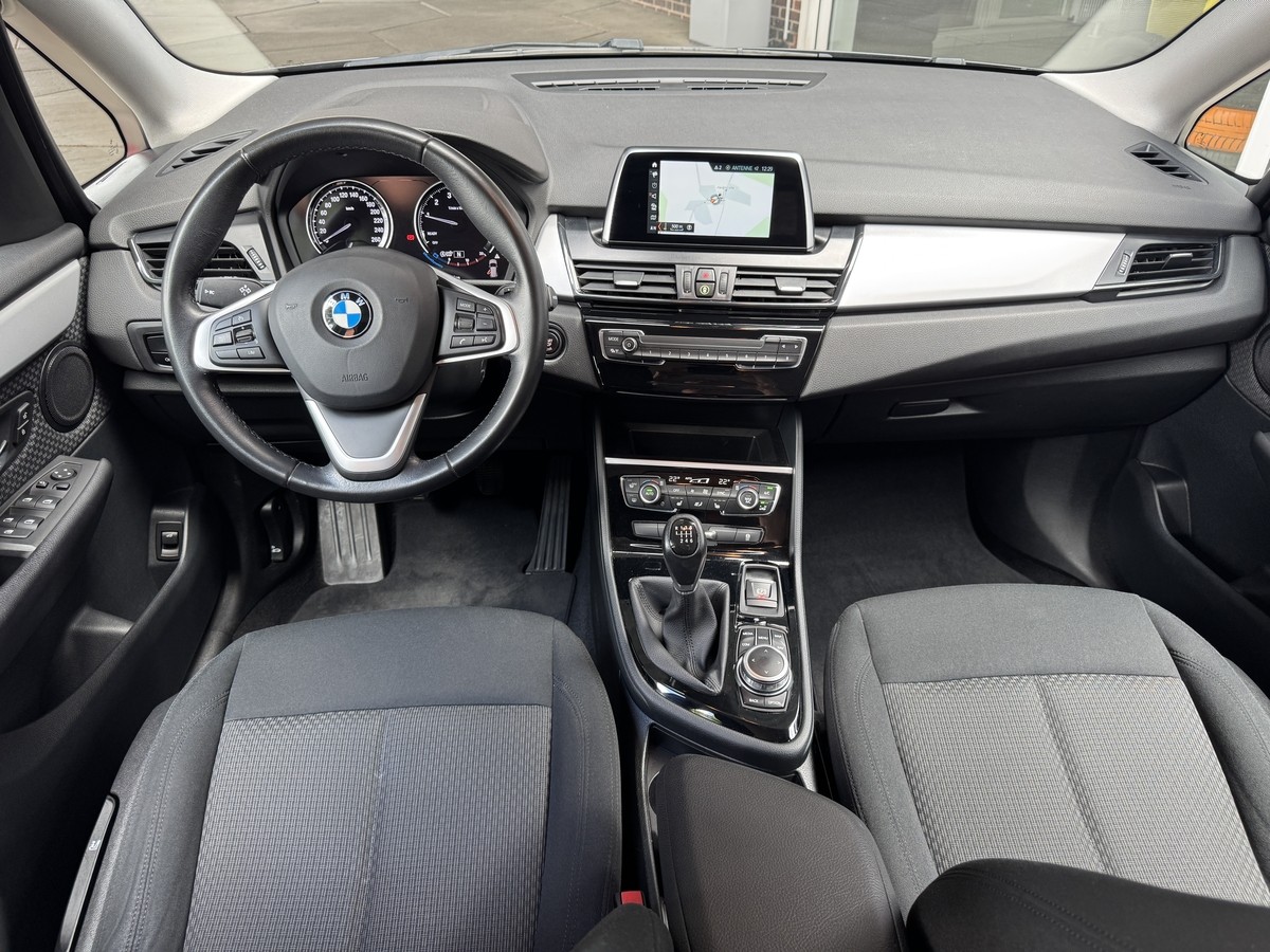 BMW 218 Active Tourer 2er Active Tourer - 218i Advantage 