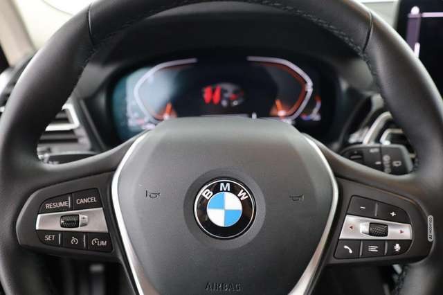 BMW X3 20d xDrive, Laser, AHK, Kamera, Navi, Leder, 19-Zo