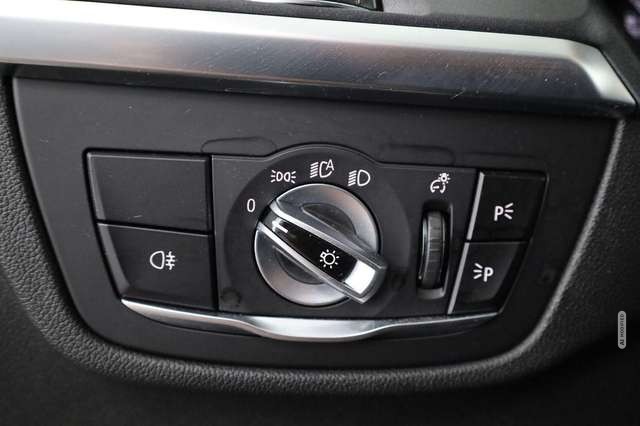 BMW X3 20d xDrive, Laser, AHK, Kamera, Navi, Leder, 19-Zo