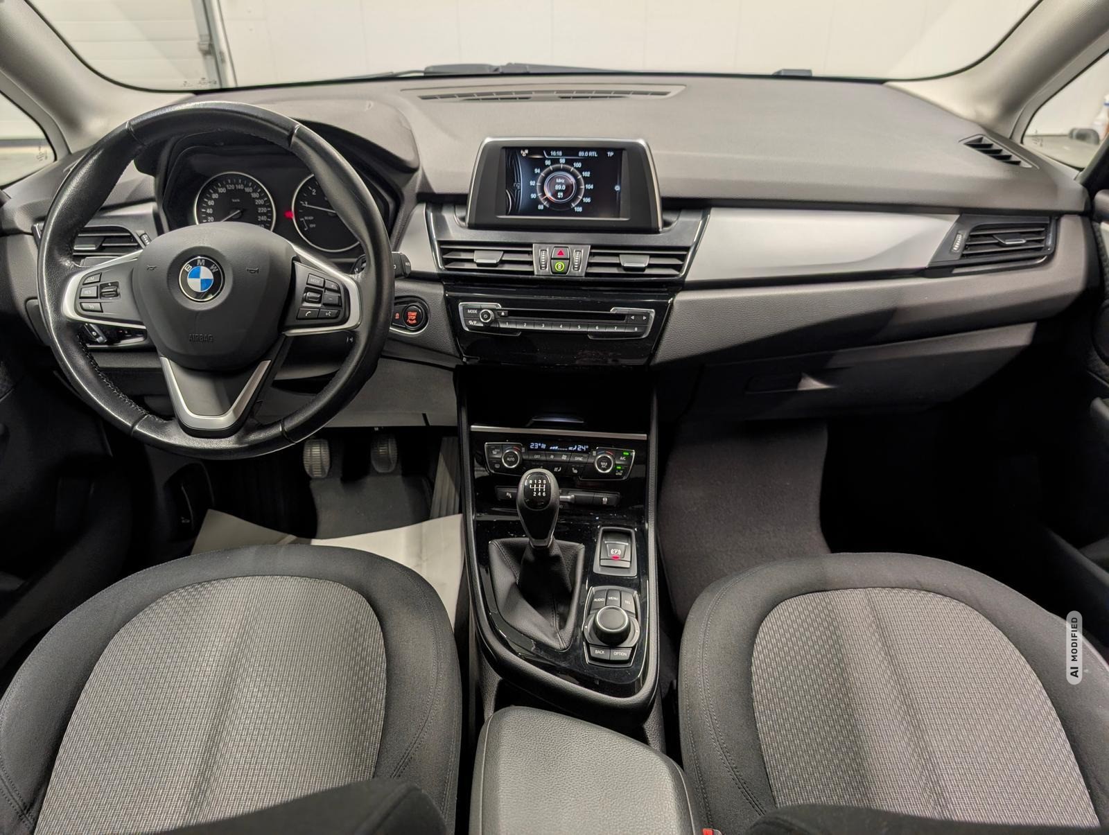 BMW 218 Active Tourer 218i Active Tourer SHZ/PDC/Kam/Tempom./16-LM