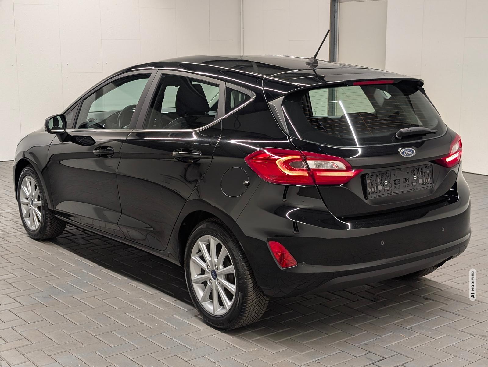 Ford Fiesta Titanium Carplay/SHZ/FSH/PDC/Limiter/16LM
