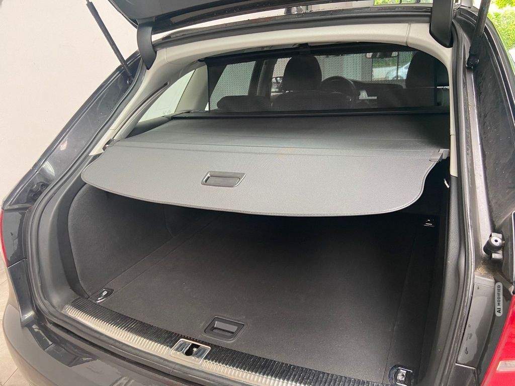 Audi A4 Avant Ambition 1.Hd Navi AHK Tempo Scheckheft