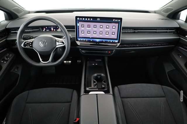 Volkswagen ID.7 Tourer Pro Black, AHK, HuD, IQ.Light, IQ.Drive, Ar