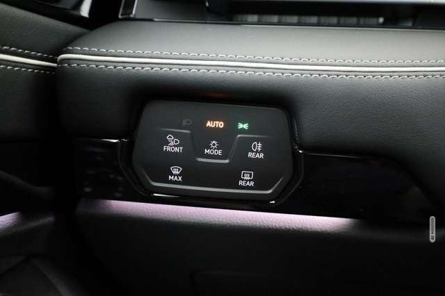 Volkswagen ID.7 Tourer Pro Black, AHK, HuD, IQ.Light, IQ.Drive, Ar