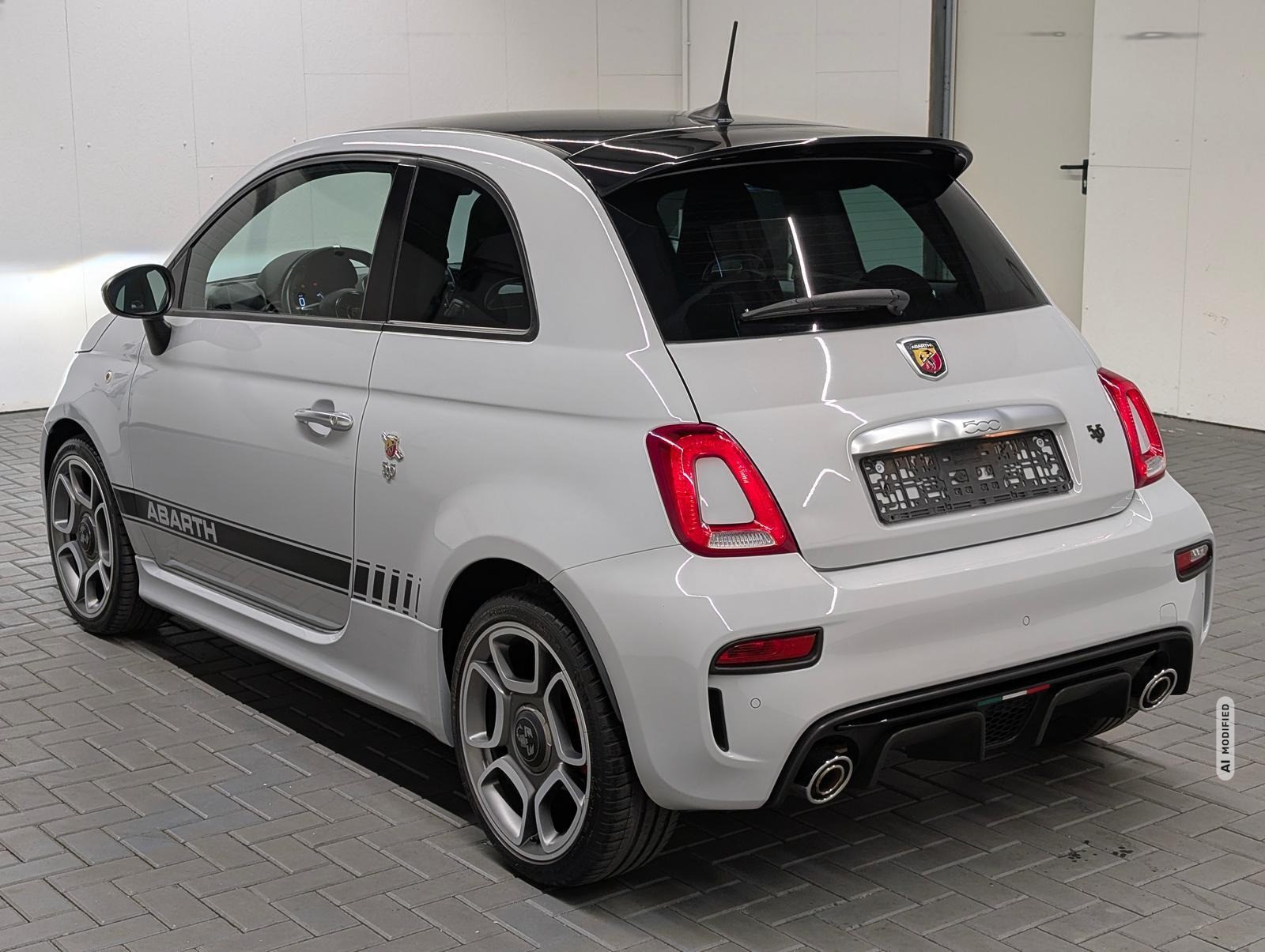 Abarth 595 Bi-Xenon/U-Connect/Beats/PDC/DAB/17-LM
